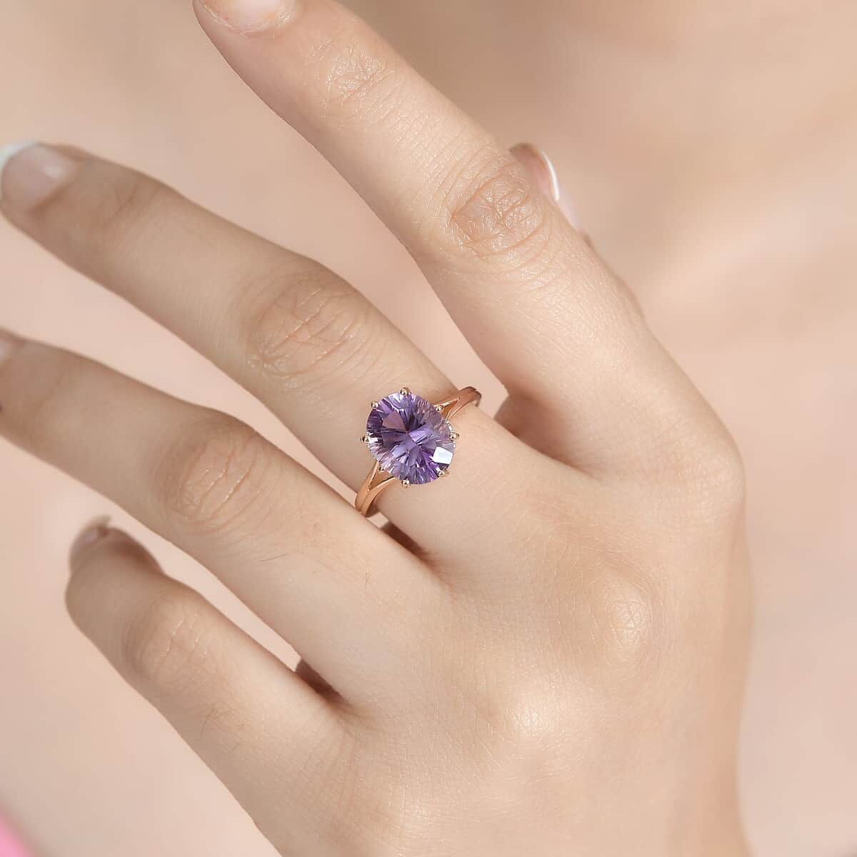 Rose De France Amethyst Solitaire Ring in Vermeil Rose Gold Over Sterling Silver (Size 5.0) 3.35 ctw image number 2