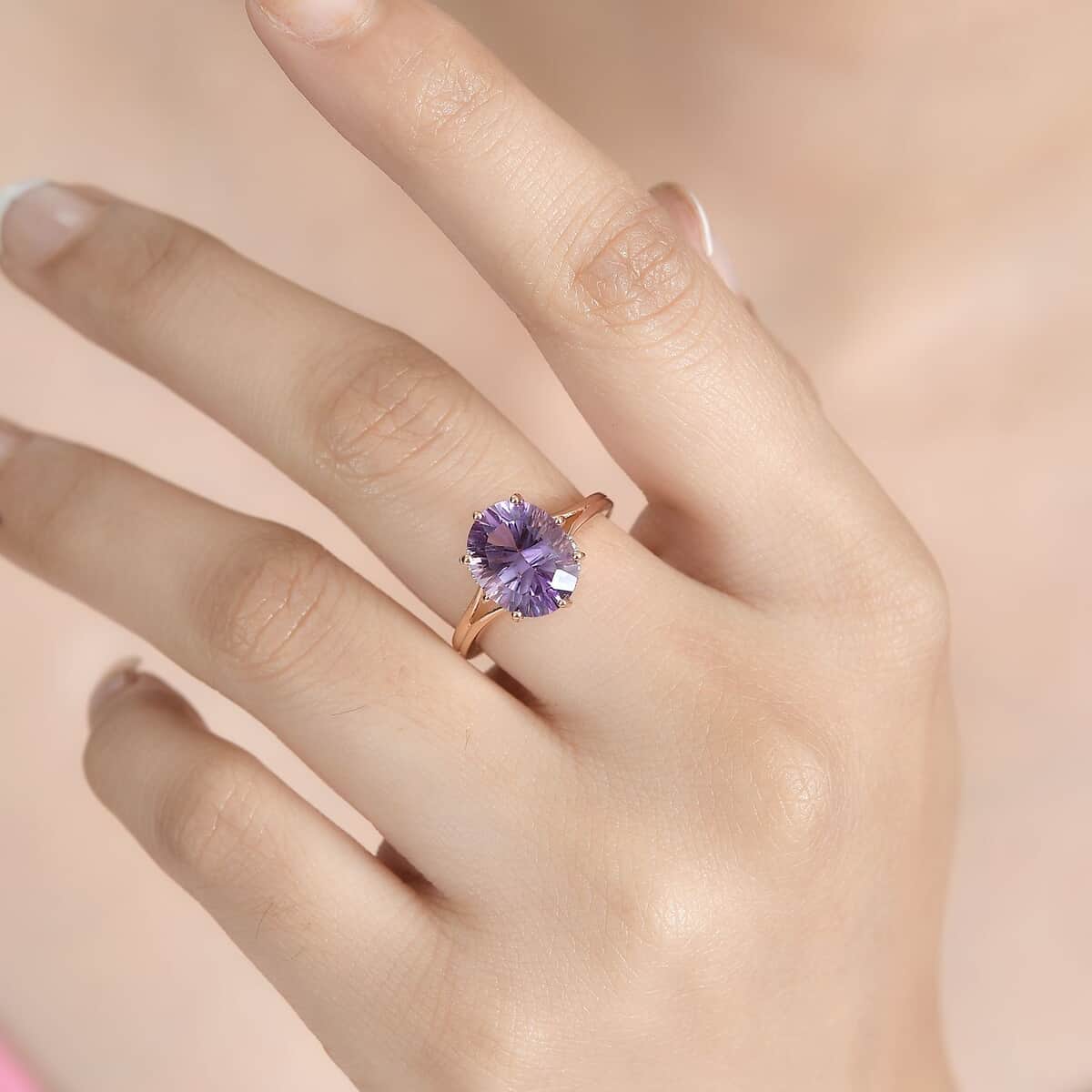 Rose De France Amethyst Solitaire Ring in Vermeil Rose Gold Over Sterling Silver (Size 9.0) 3.35 ctw image number 2