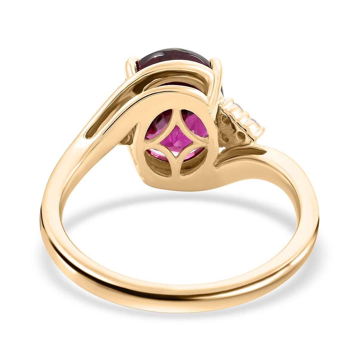 Certified & Appraised Luxoro 10K Yellow Gold AAA Radiant Ember Garnet and I2 Diamond Ring (Size 7.0) 3.35 ctw image number 4