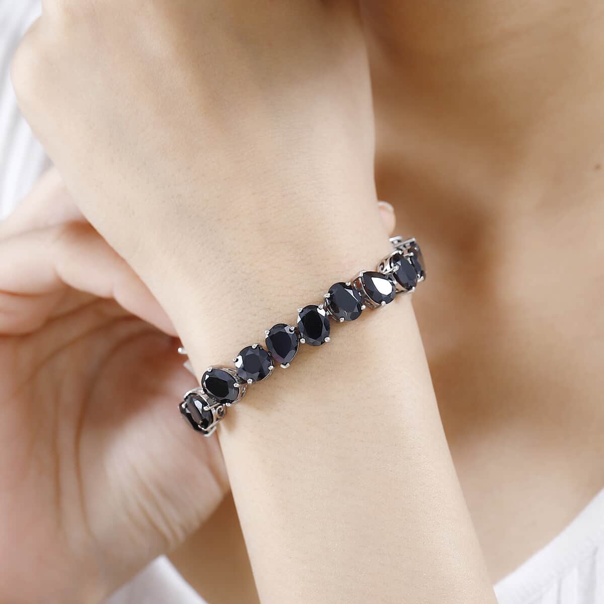 Karis Thai Black Spinel Bracelet in Platinum Bond (8.00 In) 56.70 ctw image number 2