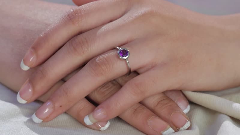 African Amethyst Solitaire Ring in Platinum Over Sterling Silver (Size 5) 0.75 ctw