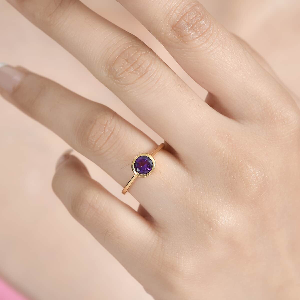African Amethyst Solitaire Ring in Vermeil Yellow Gold Over Sterling Silver (Size 6.0) 0.75 ctw image number 2