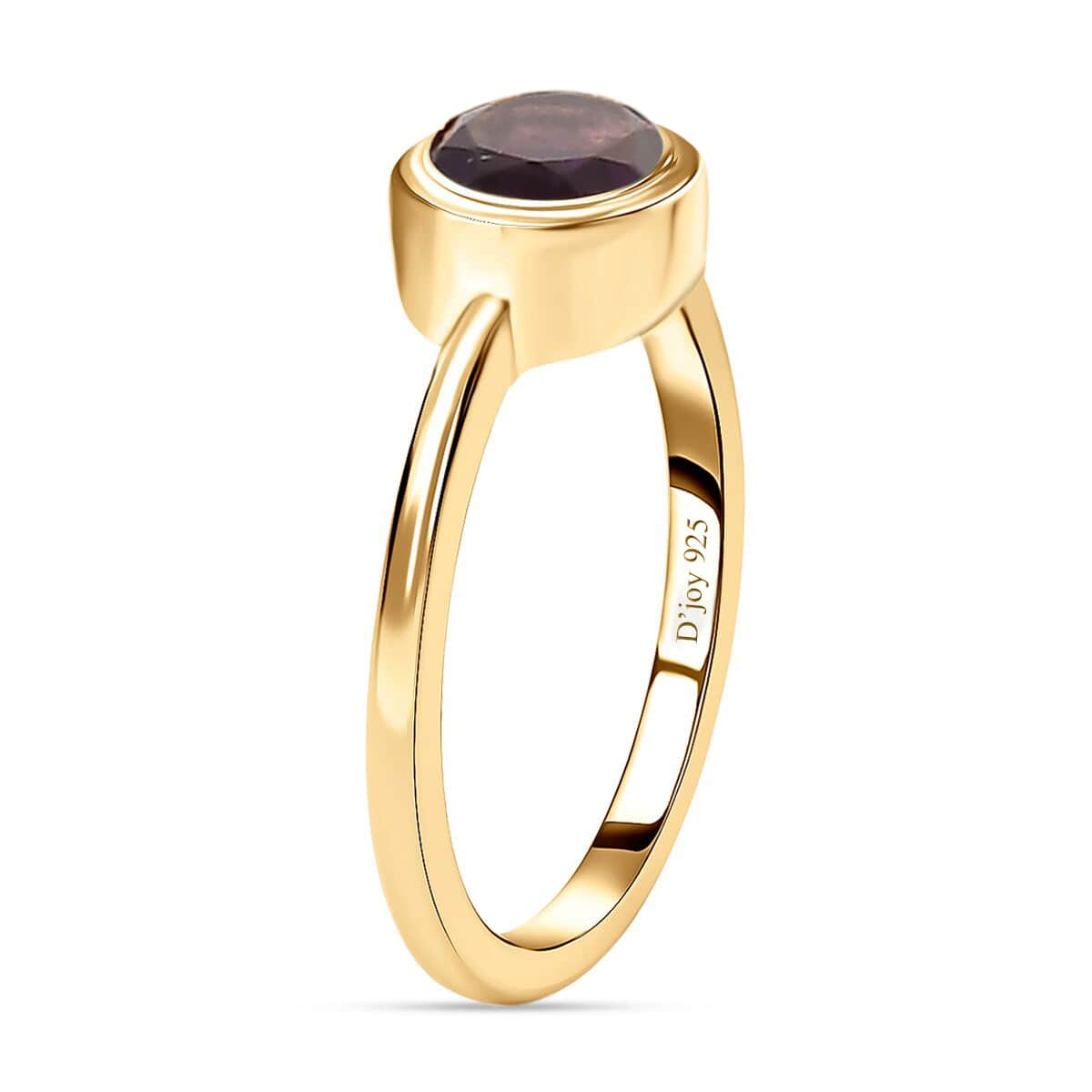 African Amethyst Solitaire Ring in Vermeil Yellow Gold Over Sterling Silver (Size 7.0) 0.75 ctw image number 3