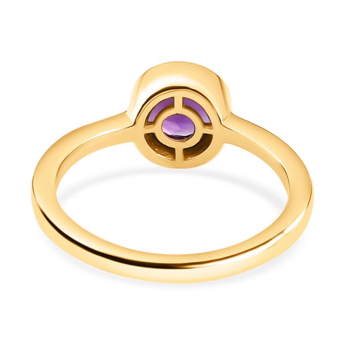 African Amethyst Solitaire Ring in Vermeil Yellow Gold Over Sterling Silver (Size 9.0) 0.75 ctw image number 4