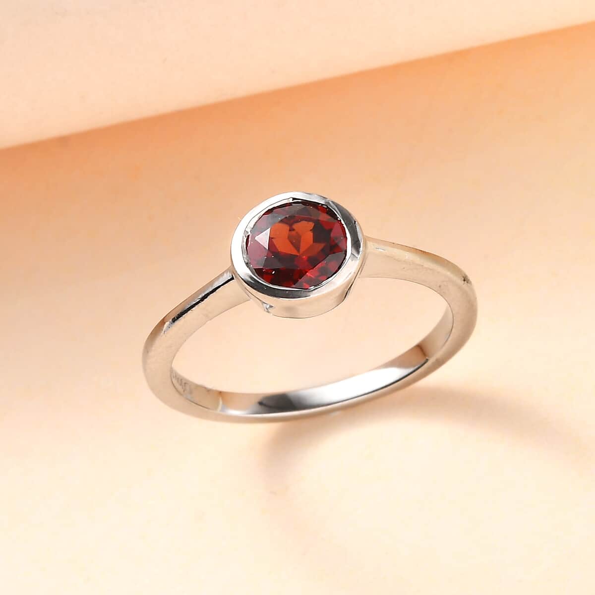 Mozambique Garnet Solitaire Ring in Platinum Over Sterling Silver (Size 5) 1.00 ctw image number 1