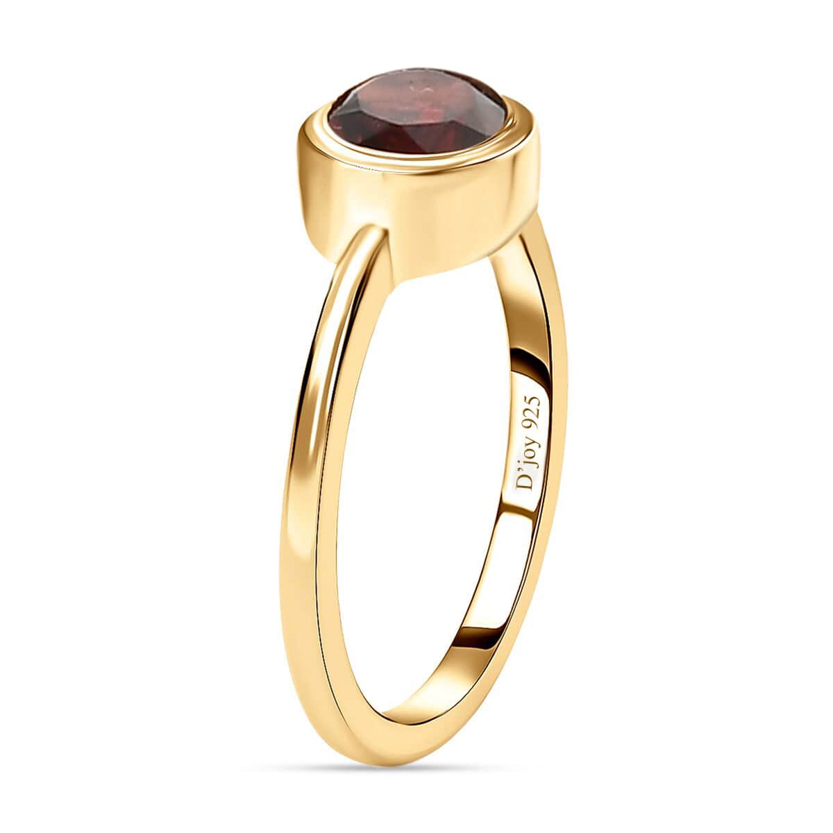 Mozambique Garnet Solitaire Ring in Vermeil Yellow Gold Over Sterling Silver (Size 8.0) 1.00 ctw image number 3