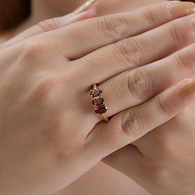 Mozambique Garnet 3 Stone Ring in Vermeil Yellow Gold Over Sterling Silver (Size 5.0) 1.70 ctw