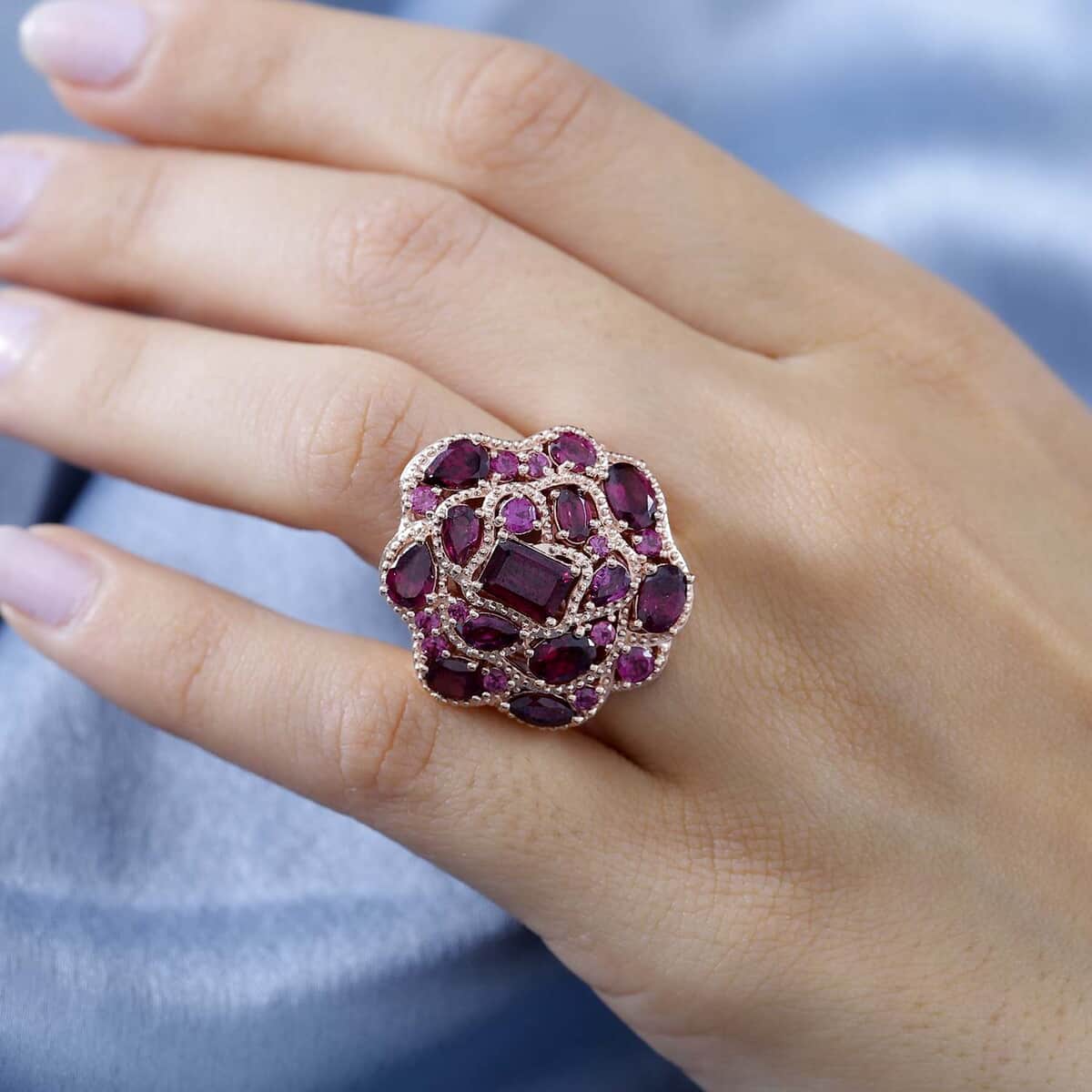 GP Italian Garden Collection Premium Orissa Rhodolite Garnet Cluster Ring in Vermeil Rose Gold Over Sterling Silver (Size 6.0) 6.70 ctw image number 2