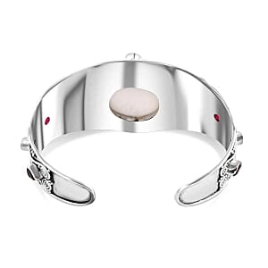 Carved Bone and Chrome Diopside 8.35 ctw Bangle Bracelet in Sterling Silver (7 In) (35.5 g)