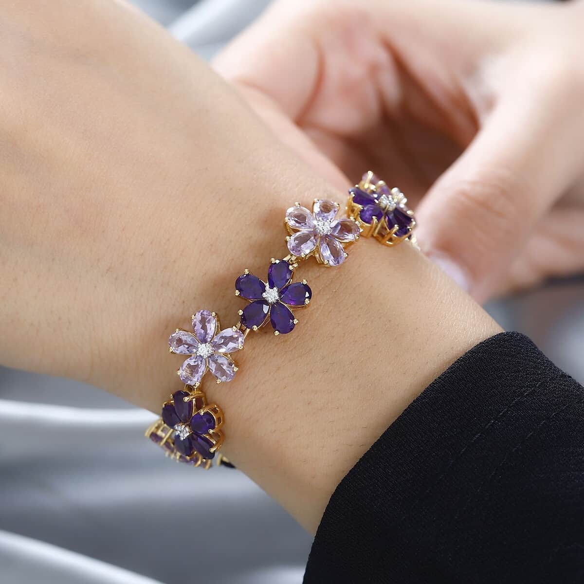 GP Italian Garden Collection Premium Rose De France and African Amethyst, White Zircon Floral Bracelet in Vermeil Yellow Gold Over Sterling Silver (6.50 In) 23.25 ctw image number 2