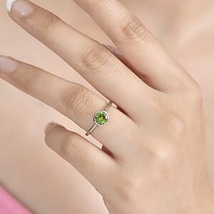 Peridot Solitaire Ring in Platinum Over Sterling Silver (Size 8.0) 0.85 ctw