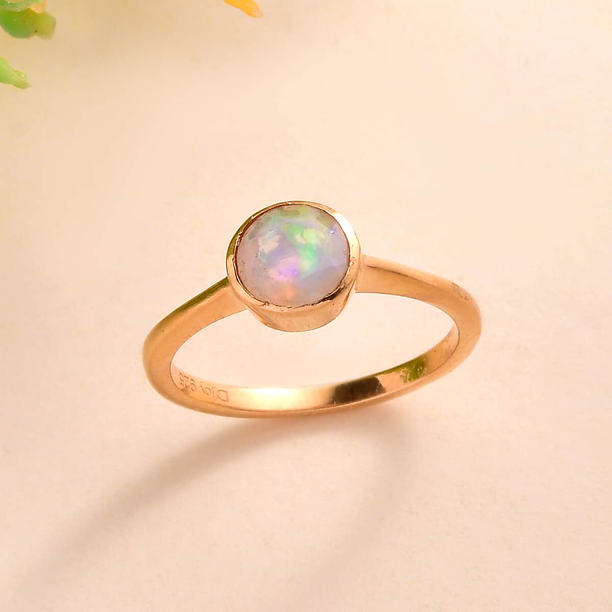 Ethiopian Welo Opal Solitaire Ring in Vermeil Yellow Gold Over Sterling Silver (Size 7.0) 0.60 ctw image number 1