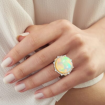 Certified & Appraised Luxoro 14K Yellow Gold AAA Ethiopian Welo Opal and Diamond Ring (Size 10.0) 4.60 Grams 11.60 ctw