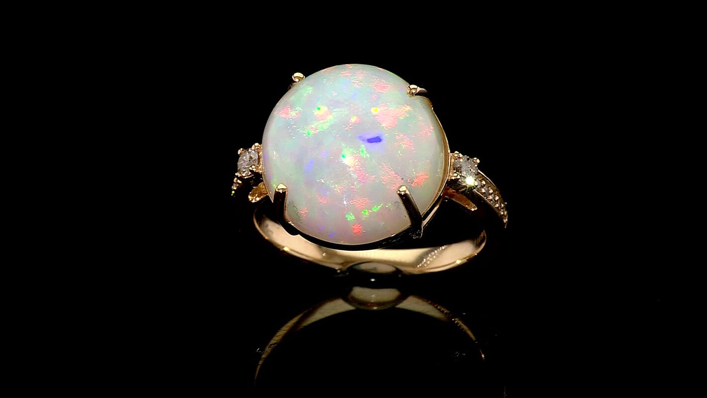 Certified & Appraised Luxoro 14K Yellow Gold AAA Ethiopian Welo Opal, Diamond (G-H, I2) (0.19 cts) Ring (Size 10.0) 7.25 ctw
