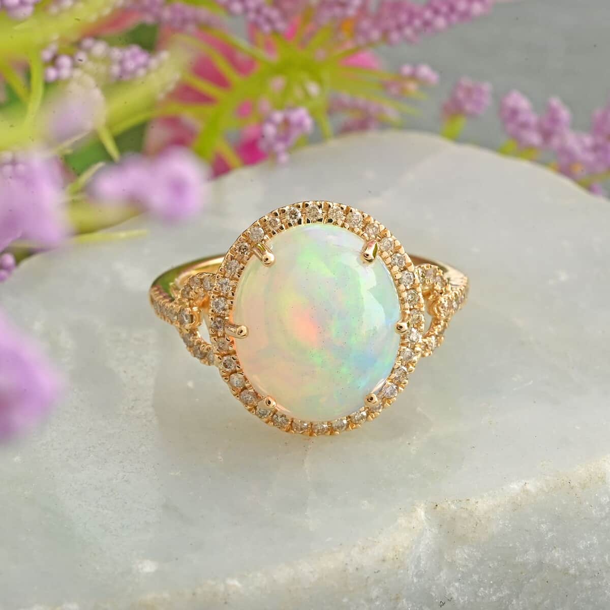 Certified & Appraised Luxoro 10K Yellow Gold AAA Ethiopian Welo Opal and G-H I2 Diamond Ring (Size 7.0) 3.65 ctw image number 1