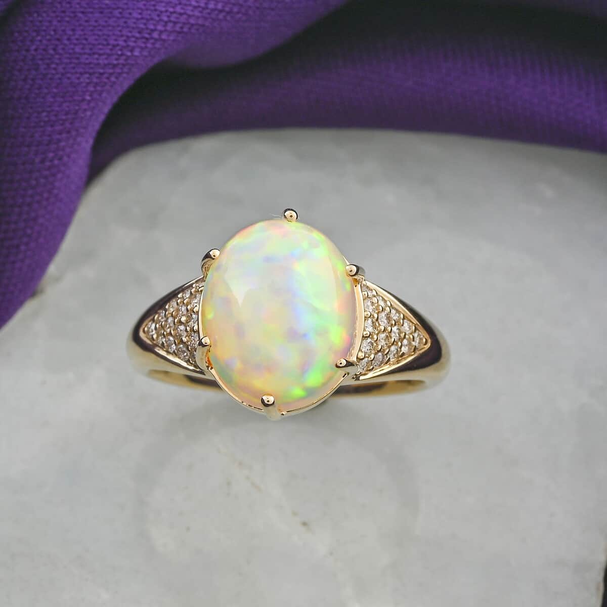 Certified & Appraised Luxoro 10K Yellow Gold AAA Ethiopian Welo Opal and G-H I2 Diamond Ring (Size 10.0) 2.80 ctw image number 1