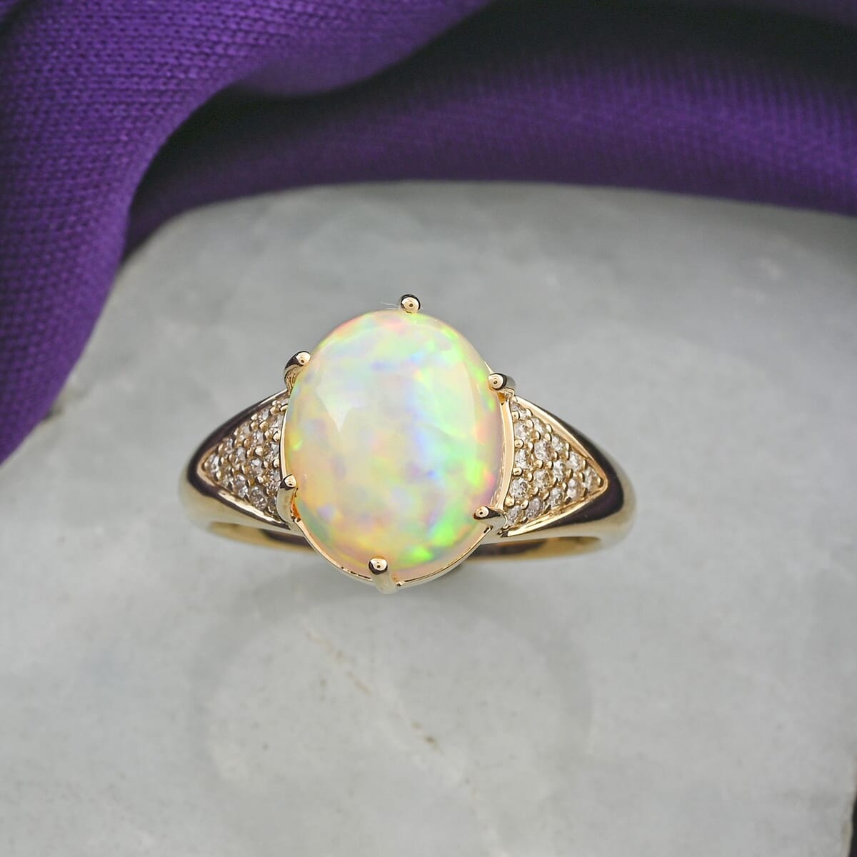 Certified & Appraised Luxoro 10K Yellow Gold AAA Ethiopian Welo Opal and G-H I2 Diamond Ring (Size 9.0) 2.80 ctw image number 1