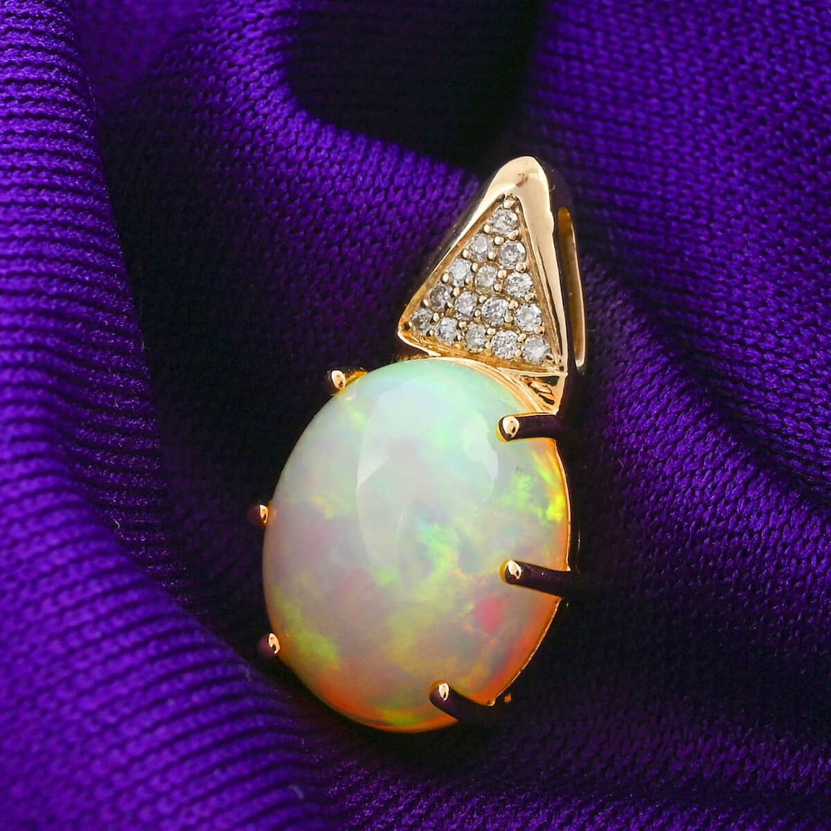 Certified & Appraised Luxoro 10K Yellow Gold AAA Ethiopian Welo Opal and G-H I2 Diamond Pendant 2.70 ctw image number 1