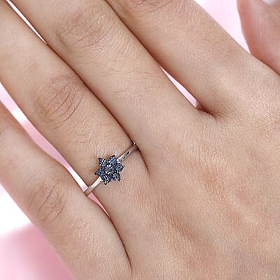 Blue Diamond Accent Star Ring in Sterling Silver (Size 6.0)