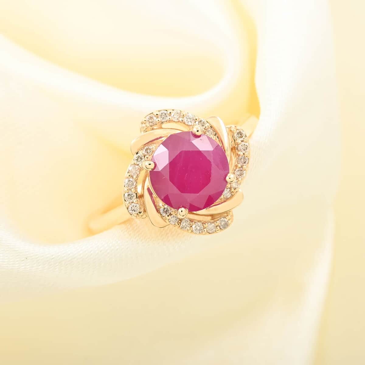 Certified & Appraised Luxoro AAA Mozambique Ruby and I2 Diamond 2.15 ctw Ring in 14K Yellow Gold (Size 5.5) 4.10 Grams image number 1