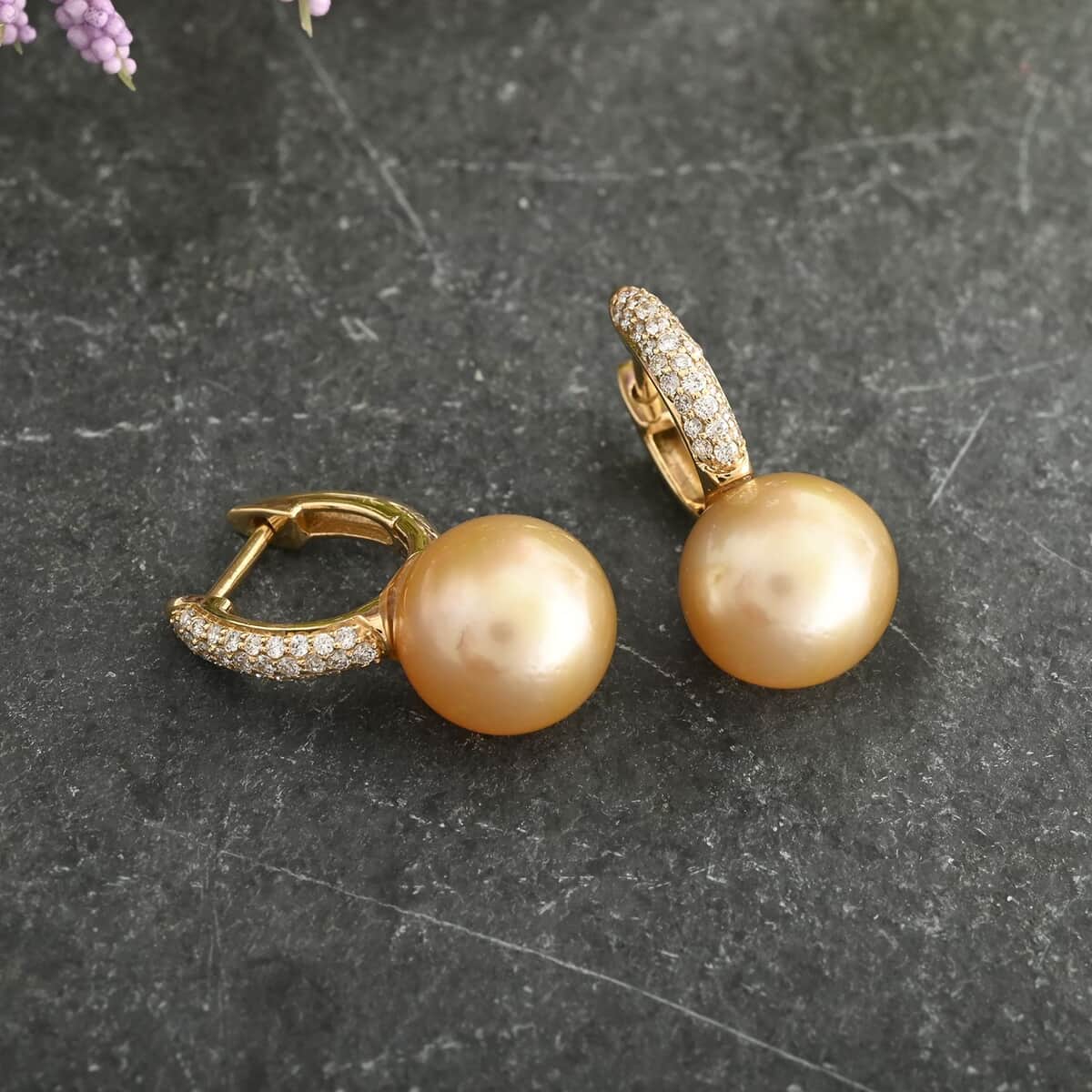 Certified & Appraised Iliana 18K Yellow Gold AAA South Sea Golden Pearl and G-H SI Diamond Earrings 0.24 ctw image number 1