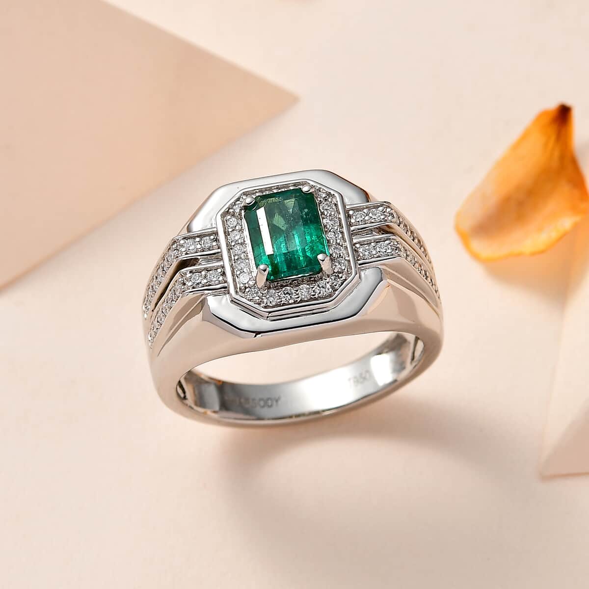 Rhapsody 950 Platinum AAAA Kagem Zambian Emerald and E-F VS2 Diamond Men's Ring (Size 10.0) 14.50 Grams 2.00 ctw image number 2