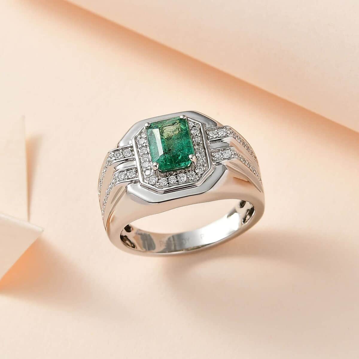 Rhapsody 950 Platinum AAAA Kagem Zambian Emerald and E-F VS Diamond Men's Ring (Size 9.0) 14.50 Grams 2.00 ctw image number 1