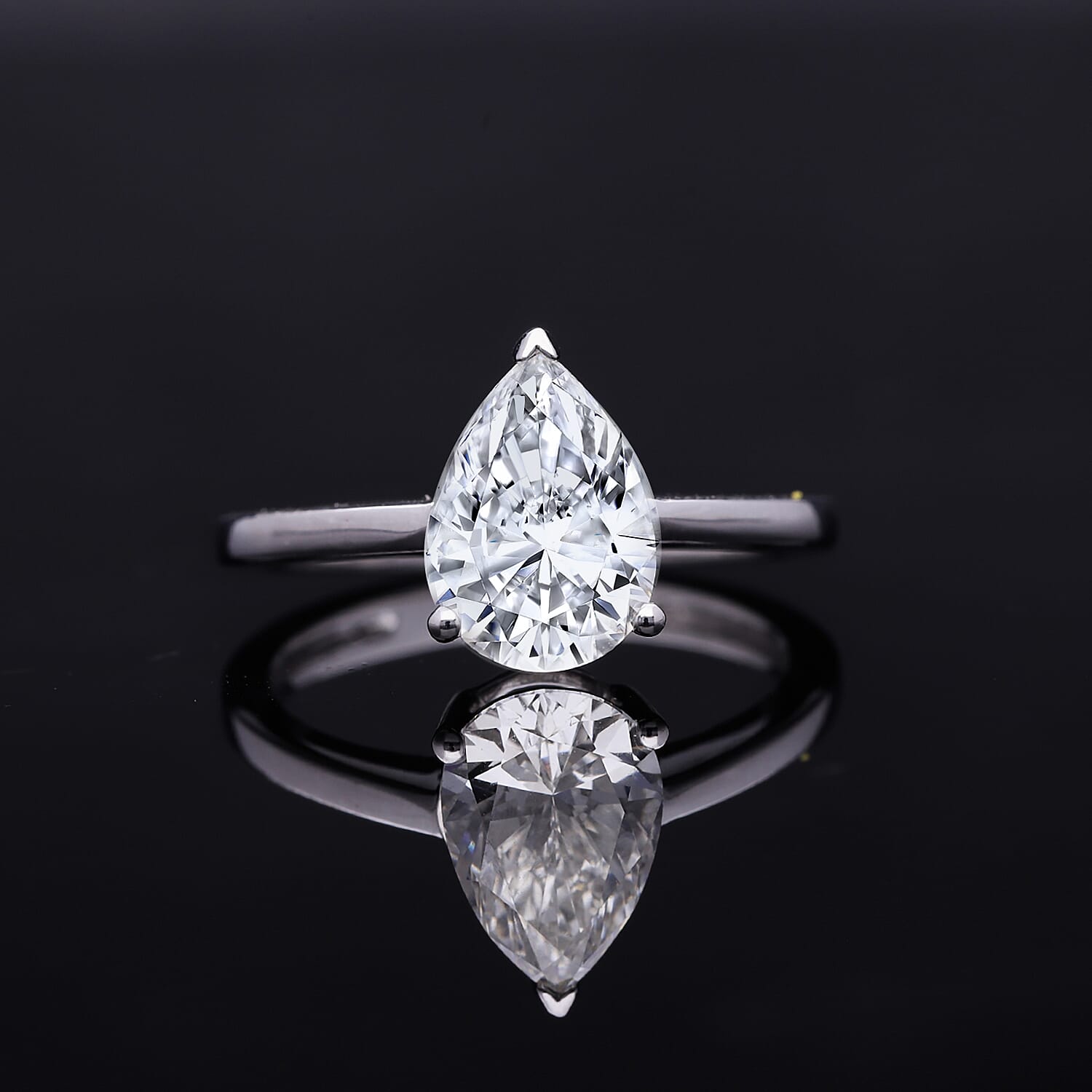 IGI Certified 14K White Gold Luxuriant Lab Grown Diamond (E-VS1) Solitaire Ring (Size 10.0) 1.00 ctw