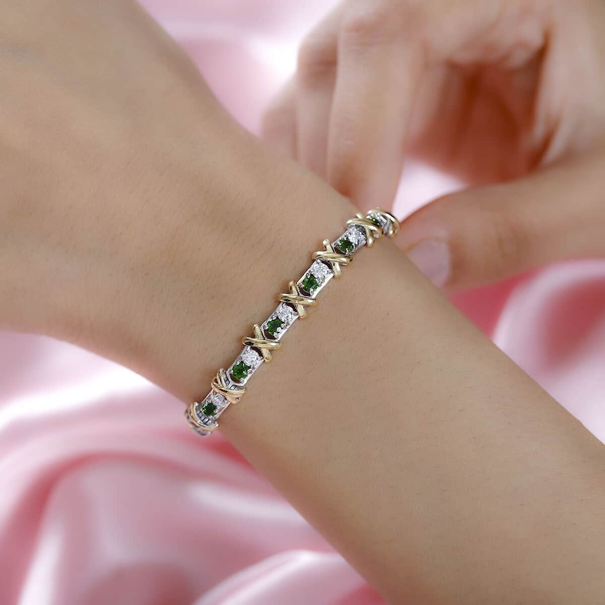 Moissanite and Chrome Diopside XOXO Bracelet in Vermeil YG and Platinum Over Sterling Silver (8.00 In) 4.40 ctw image number 2