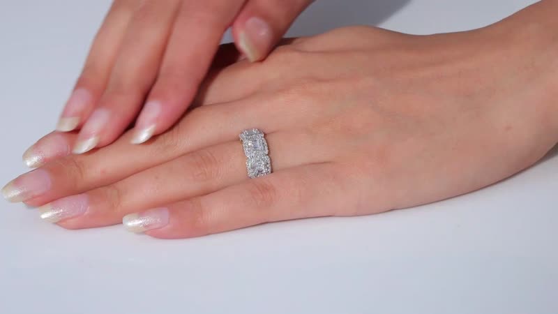 14K Yellow Gold I2-I3 White Diamond Cluster Ring 1.00 ctw