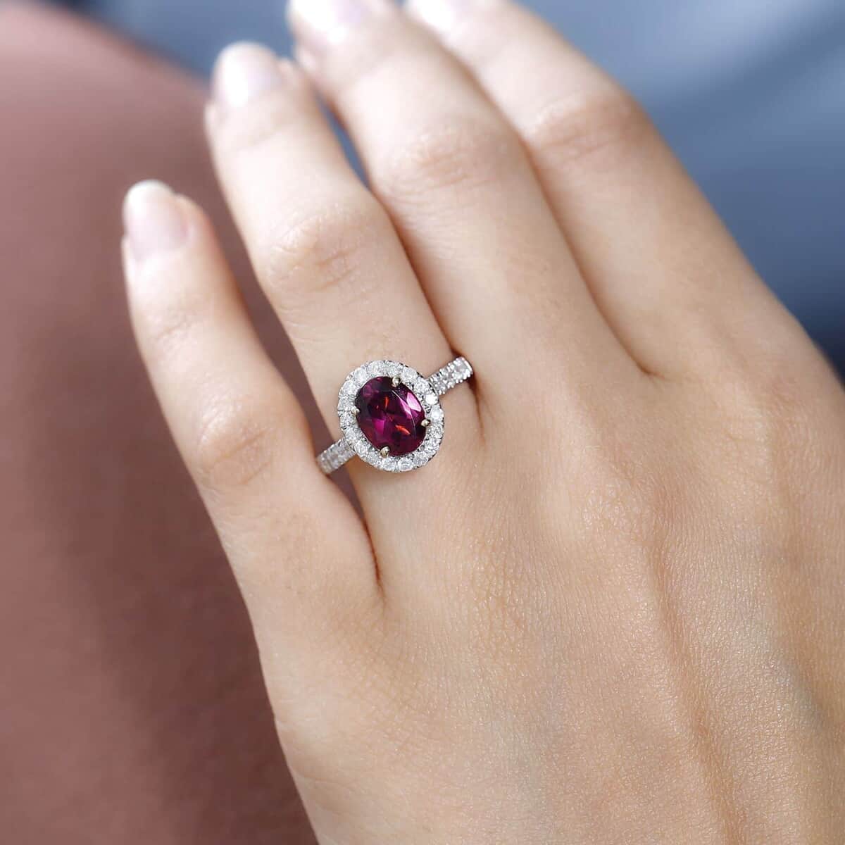 Luxoro AAA Purple Garnet and G-H I2 Diamond 3.25 ctw Ring in 10K Yellow Gold (Size 6.0) image number 2