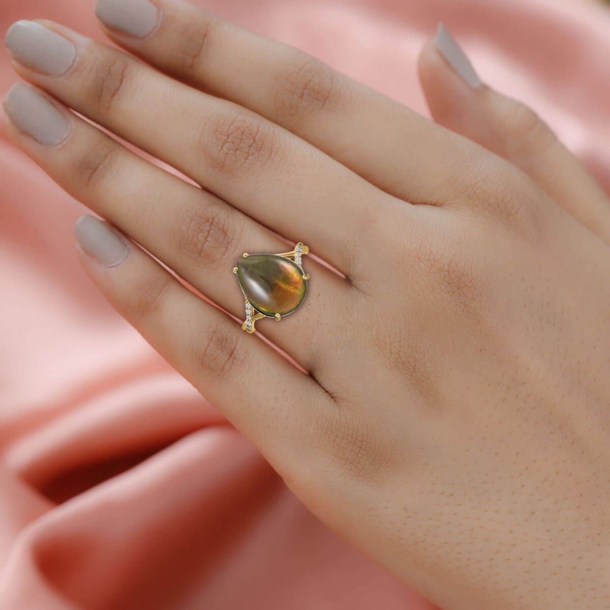 Certified & Appraised Luxoro AAA Canadian Ammolite and G-H I2 Diamond 0.10 ctw Ring in 10K Yellow Gold (Size 5.0) image number 2