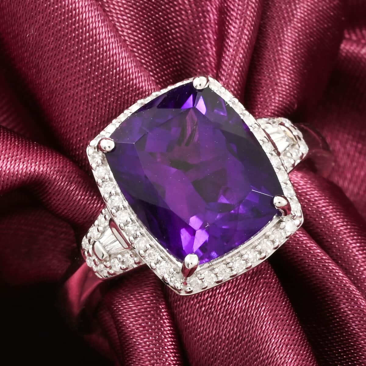 Luxoro AAA Moroccan Amethyst and G-H I2 Diamond 5.90 ctw Ring in 10K White Gold (Size 9.0) image number 1