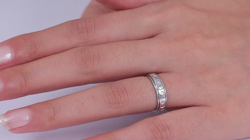 Platinum Over Sterling Silver Moon Star Spinner Ring (Size 10.0) 4.50 Grams
