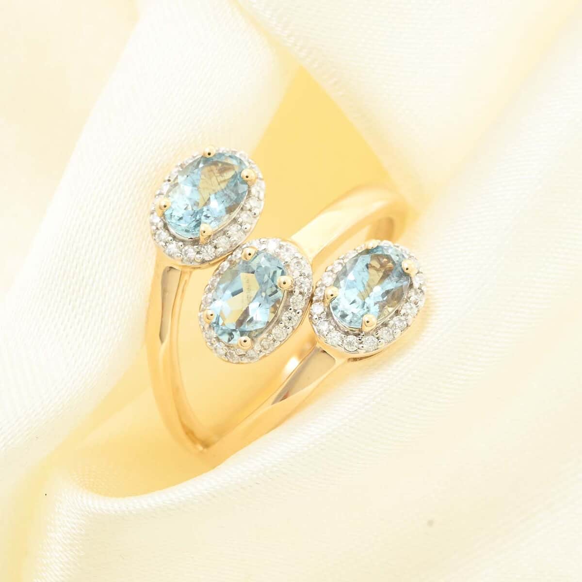 Luxoro AAA Santa Maria Aquamarine and Moissanite 1.40 ctw Ring in 10K Yellow Gold (Size 6.5) 4.35 Grams image number 1