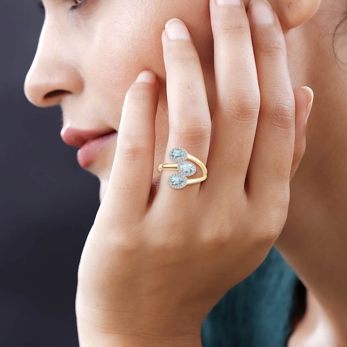 Luxoro 10K Yellow Gold AAA Santa Maria Aquamarine and Moissanite Ring (Size 6.5) 4.35 Grams 1.40 ctw image number 2