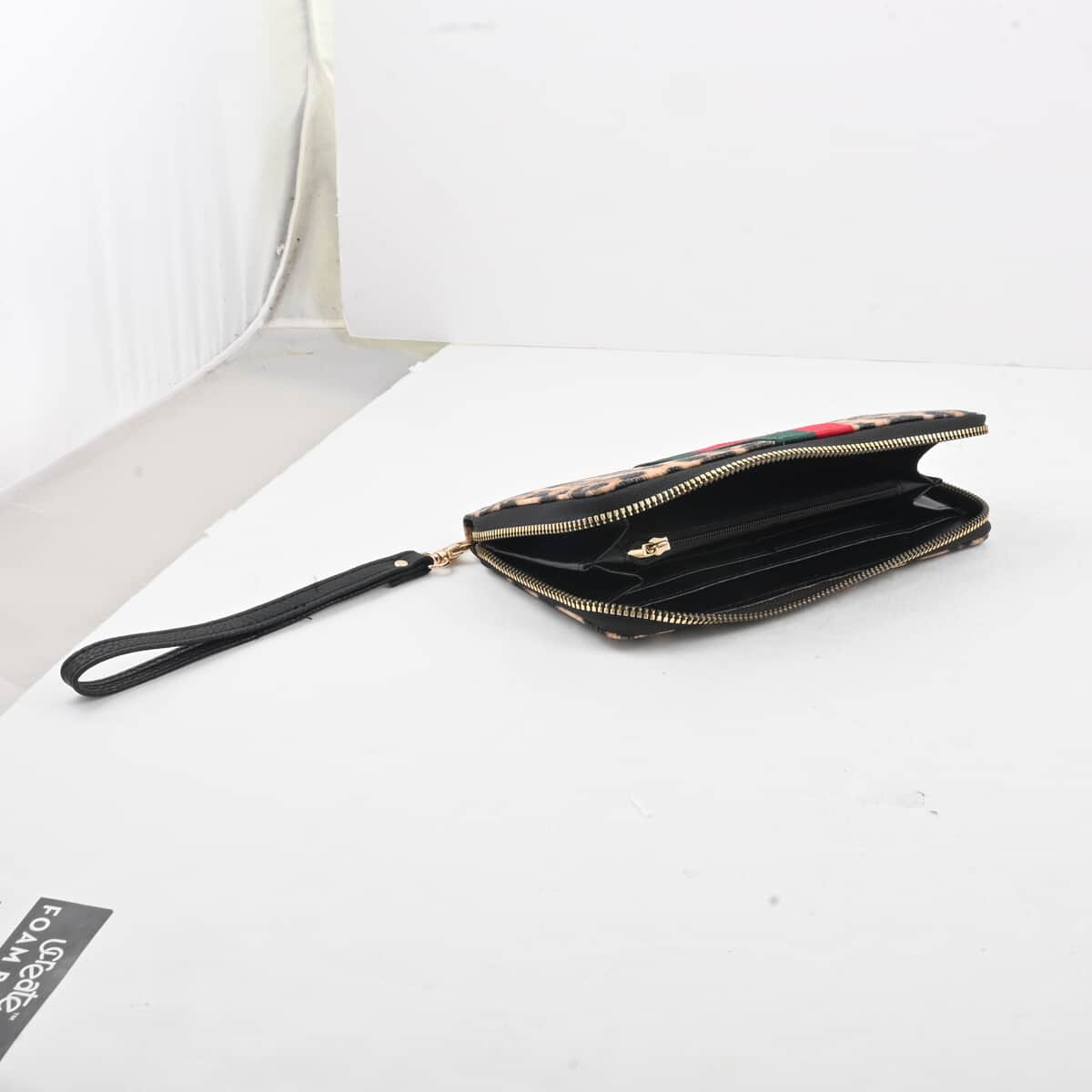 2pc Leopard Vegan Leather Shoulder Bag with Wallet image number 8