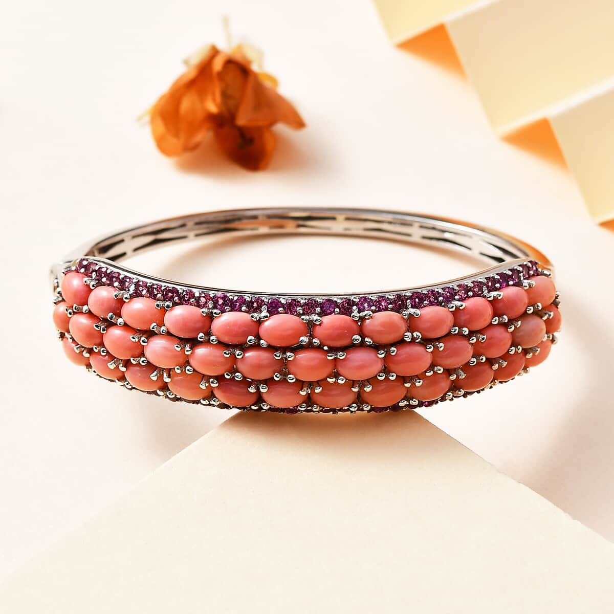 Premium Oregon Peach Opal and Orissa Rhodolite Garnet Bangle Bracelet in Platinum Over Sterling Silver (6.50 In) 16.90 ctw image number 1