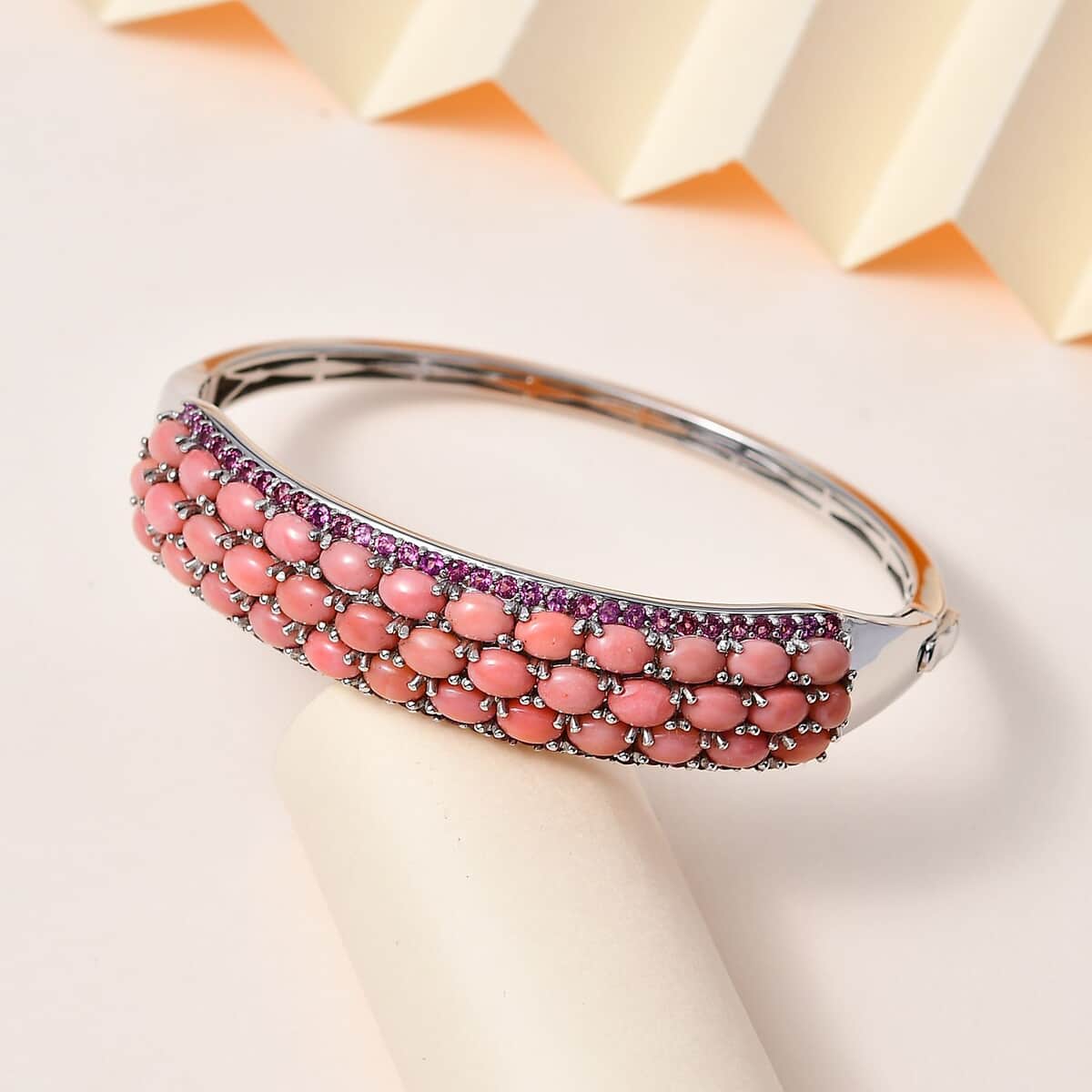 Premium Oregon Peach Opal and Orissa Rhodolite Garnet Bangle Bracelet in Platinum Over Sterling Silver (7.25 In) 16.90 ctw image number 1