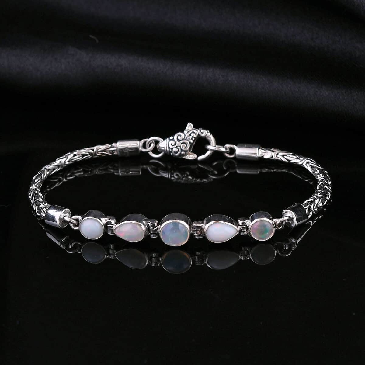 Bali Legacy Ethiopian Welo Opal Borobudur Chain Bracelet in Sterling Silver (6.50-8.0In) 2.10 ctw image number 1