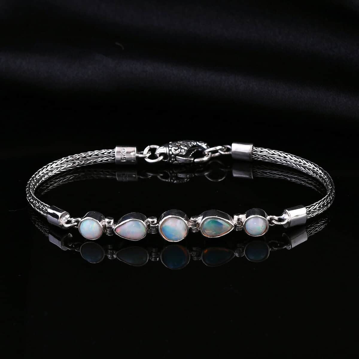 Bali Legacy Ethiopian Welo Opal Tulang Naga Chain Bracelet in Sterling Silver (7.25 In) 2.10 ctw image number 1