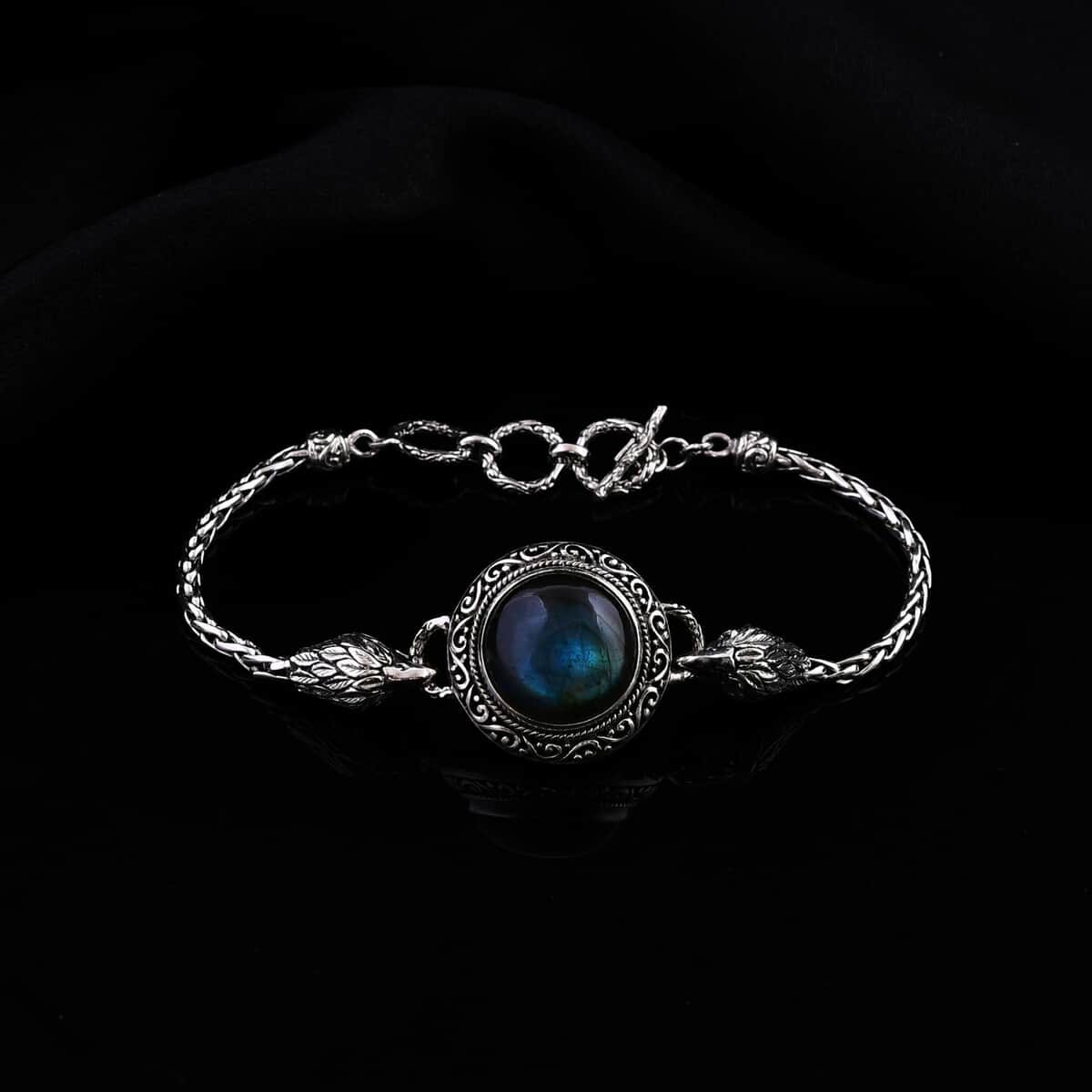 Bali Legacy Malagasy Labradorite Eagle with Padian Chain Bracelet in Sterling Silver (6.50 In) 14.85 ctw image number 1