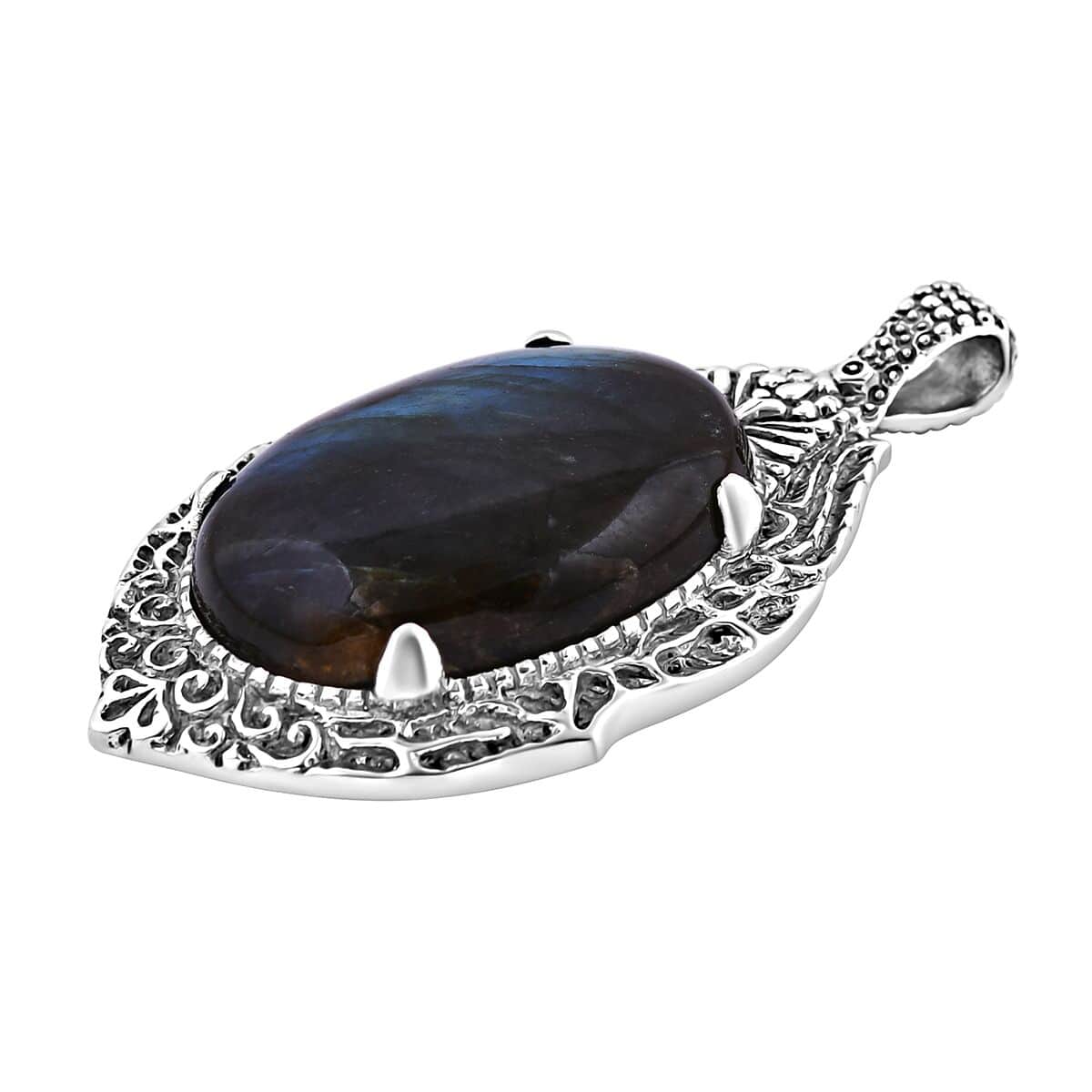 Bali Legacy Malagasy Labradorite Dragon Eye Pendant in Sterling Silver 48.85 ctw image number 3