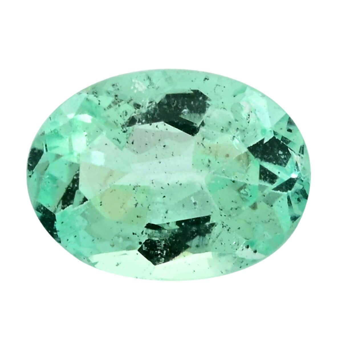 AAAA Boyaca Mint Colombian Emerald (Ovl Free Size) 0.50 ctw image number 0