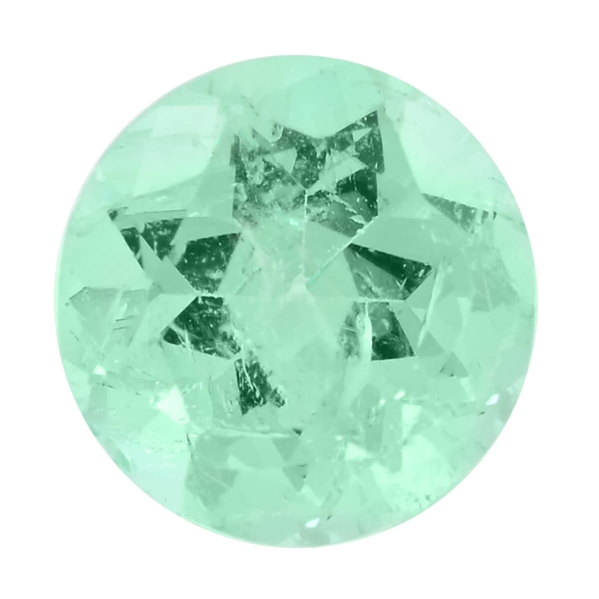 AAAA Boyaca Mint Colombian Emerald (Ovl Free Size) 0.75 ctw image number 0