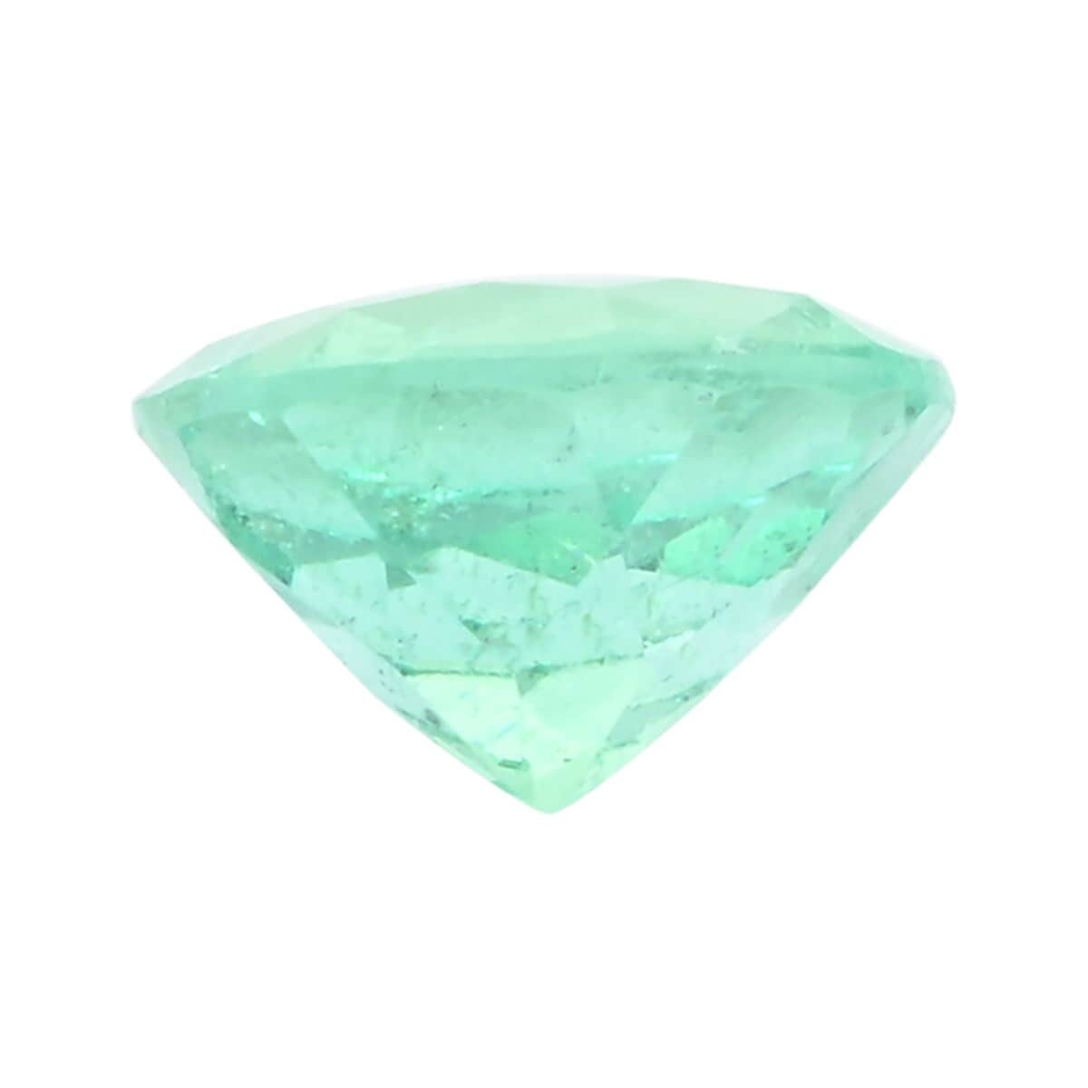 AAAA Boyaca Mint Colombian Emerald (Ovl Free Size) 0.75 ctw image number 2