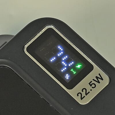 Black Fast Charging Power Bank with Wireless Charging Function and LED Digital Display
