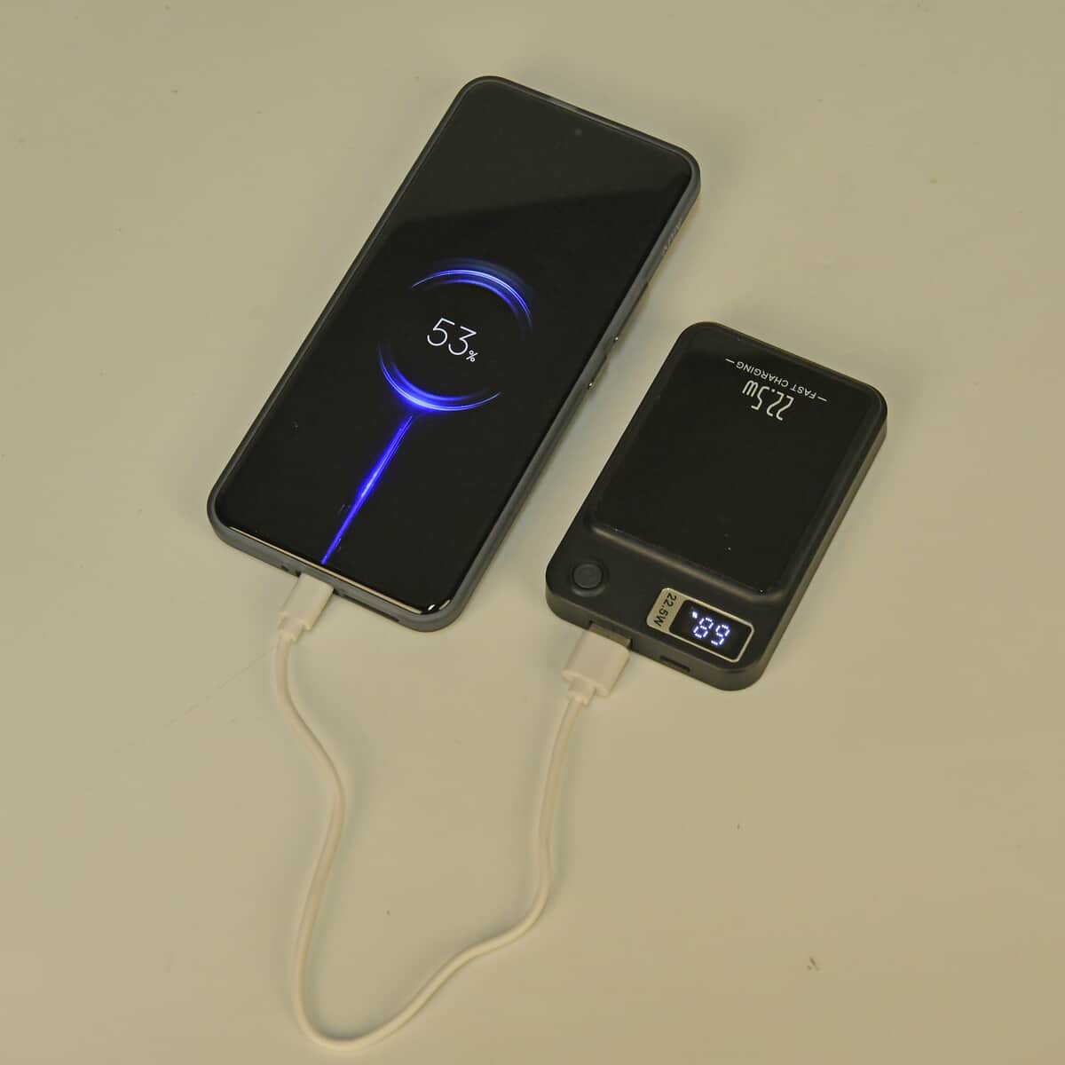 Black Fast Charging Power Bank with Wireless Charging Function and LED Digital Display image number 3