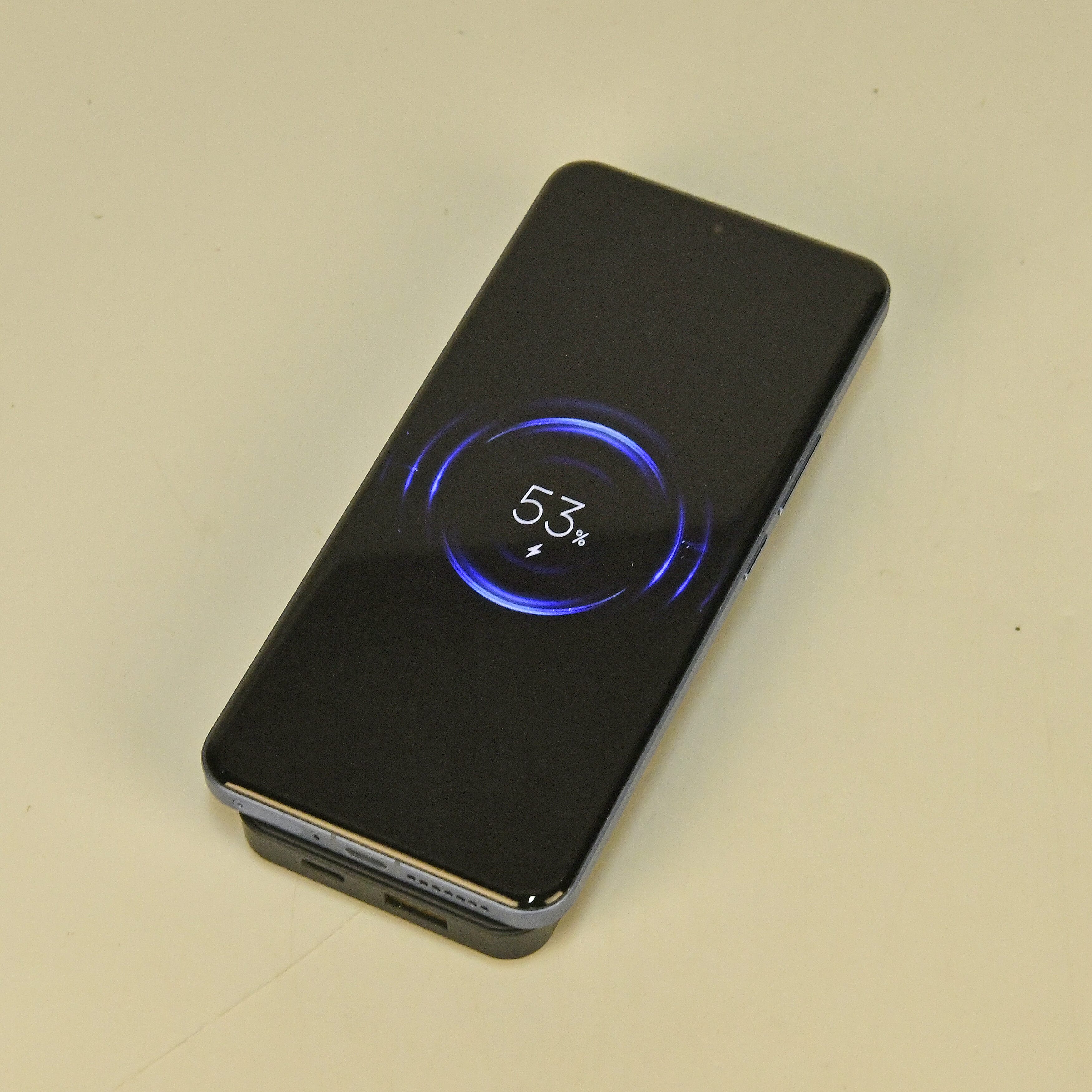 Black Fast Charging Power Bank with Wireless Charging Function and LED Digital Display