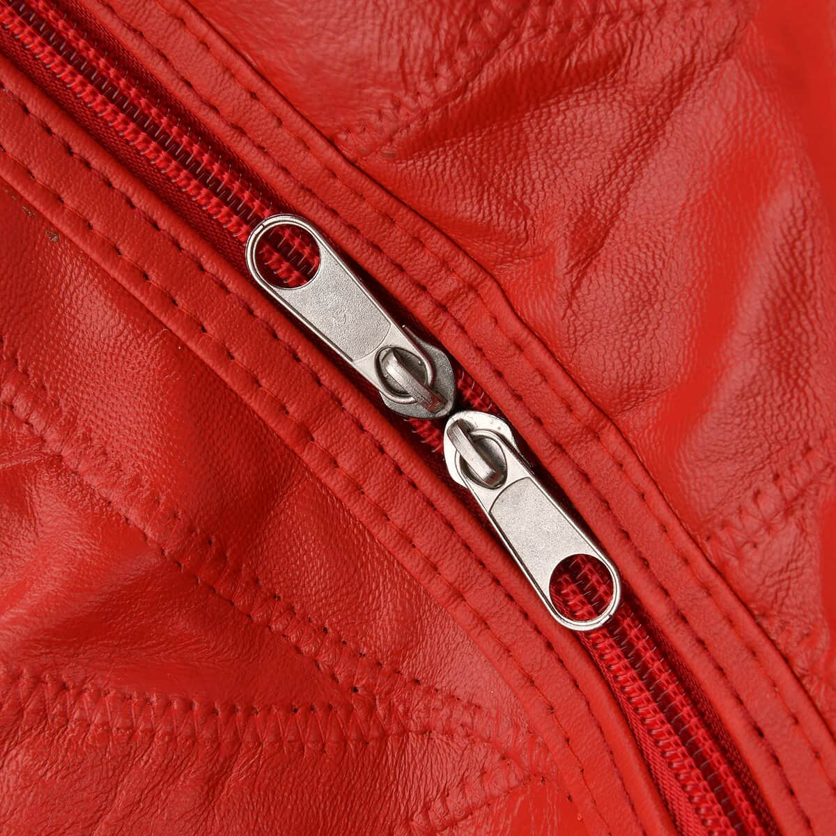 Red Sheep Leather Travel Bag with Shoulder Strap image number 5